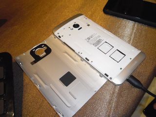 隣に座っていたHTC速報さんのものを撮影させてもらいました><